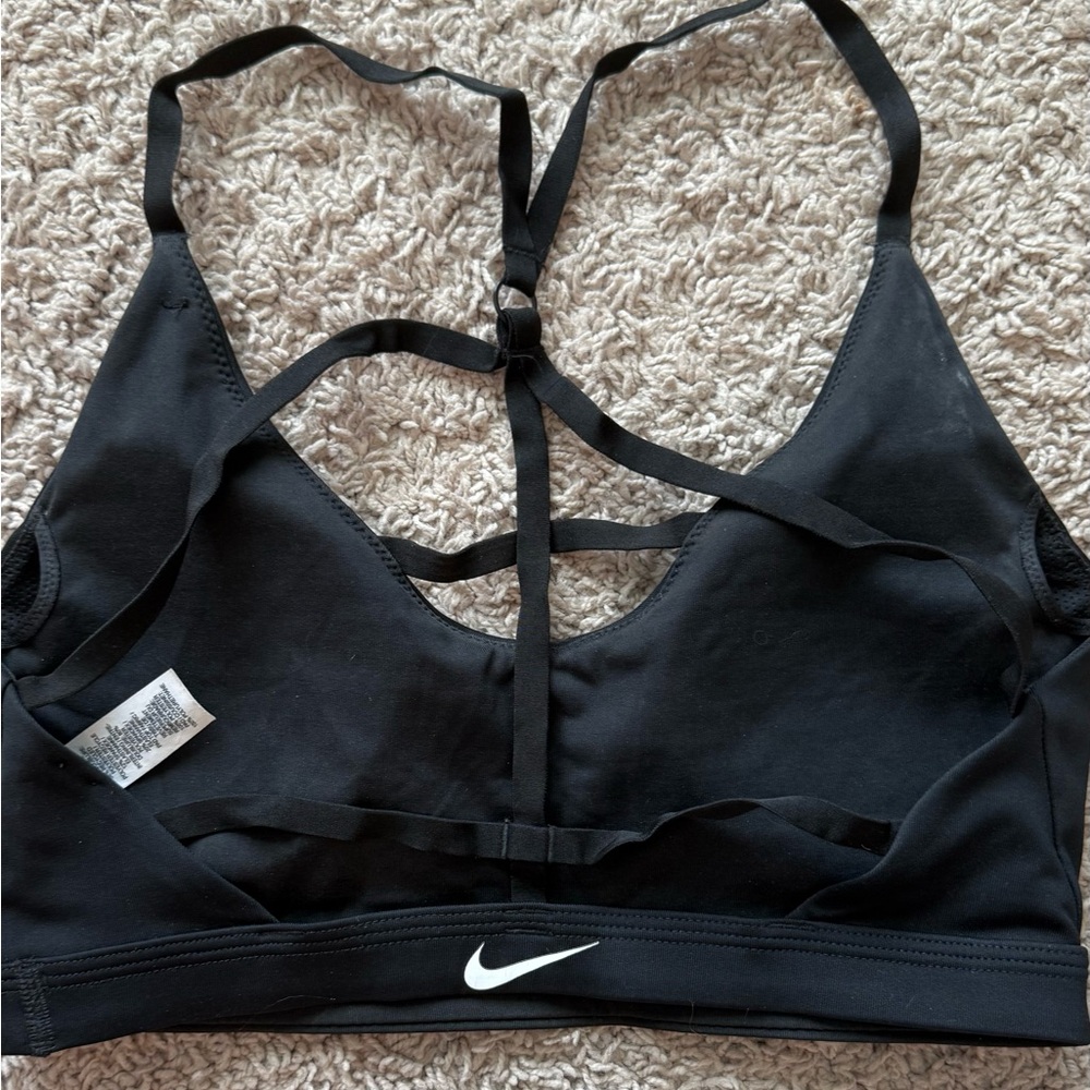 Nike black sports bra M - Picture 3 of 3